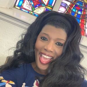 Photo of the Posher Shirley